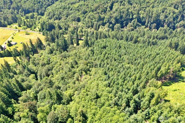 1668 King Road, Winlock, WA 98596