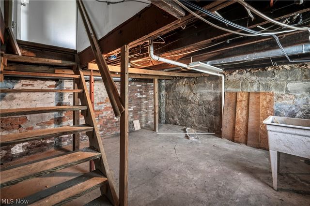 11600 Beulah Avenue, Cleveland, OH 44106