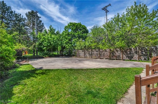 11600 Beulah Avenue, Cleveland, OH 44106