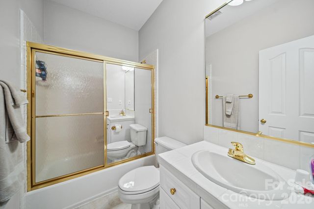 17712 Preston Lake Drive, Cornelius, NC 28031