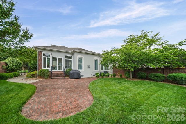 17712 Preston Lake Drive, Cornelius, NC 28031