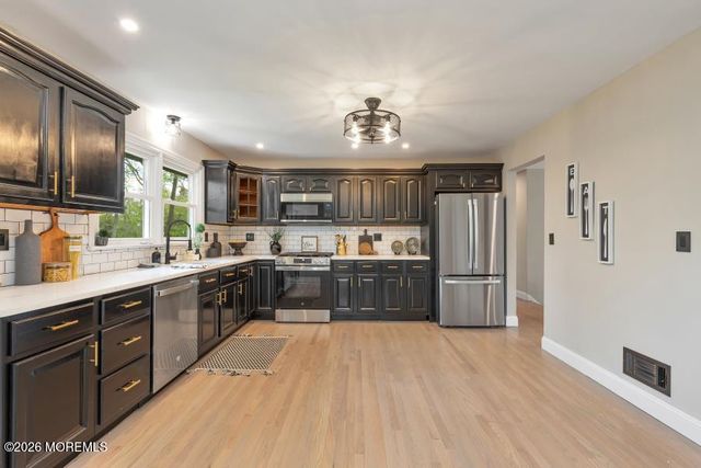 4 Blue Hills Drive, Holmdel, NJ 07733