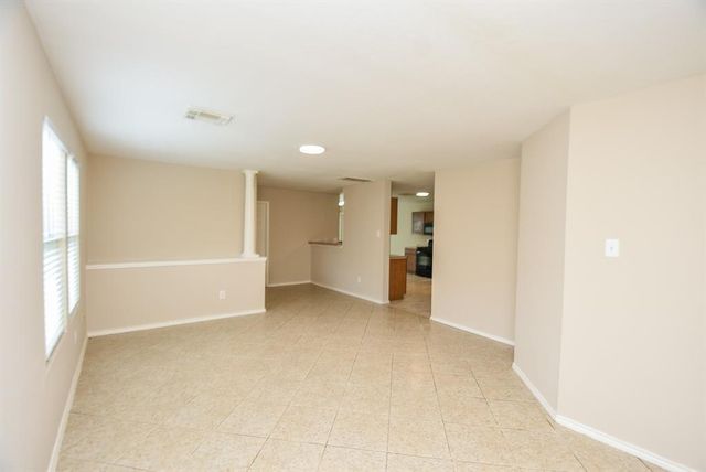 815 Darbydale Crossing Lane, Houston, TX 77090