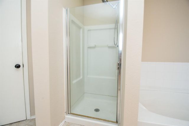 815 Darbydale Crossing Lane, Houston, TX 77090