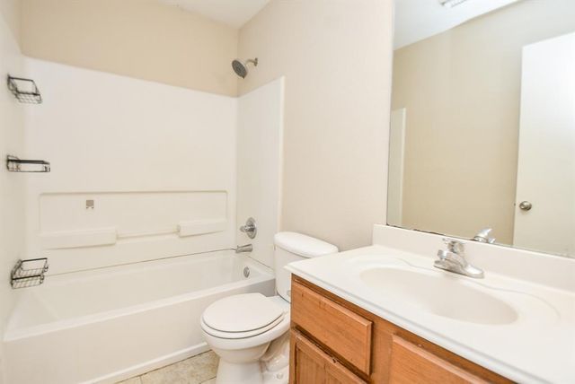815 Darbydale Crossing Lane, Houston, TX 77090
