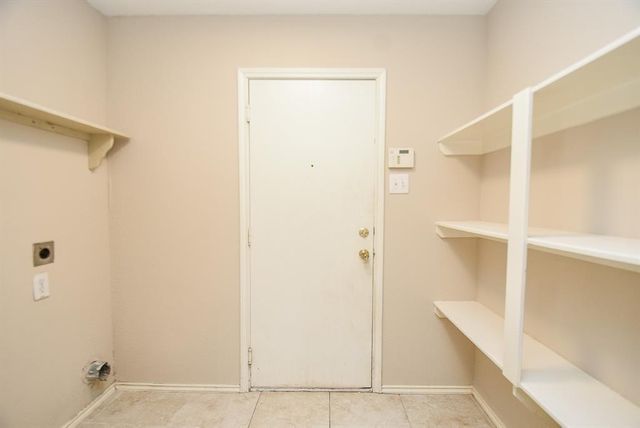 815 Darbydale Crossing Lane, Houston, TX 77090