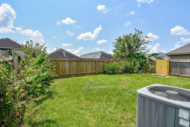 815 Darbydale Crossing Lane, Houston, TX 77090