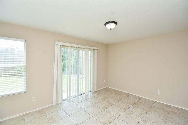815 Darbydale Crossing Lane, Houston, TX 77090