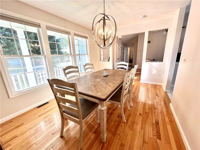 65 Carriage Trail, Newport, RI 02842