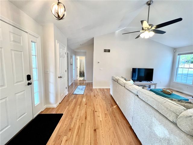 65 Carriage Trail, Newport, RI 02842