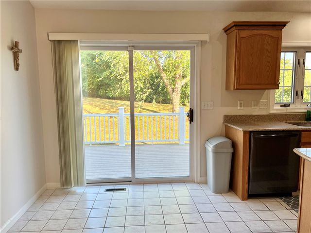 65 Carriage Trail, Newport, RI 02842