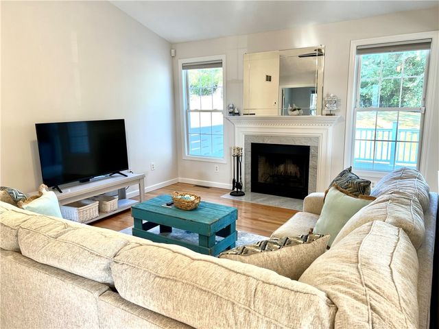 65 Carriage Trail, Newport, RI 02842