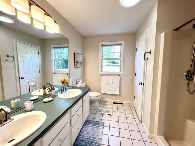 65 Carriage Trail, Newport, RI 02842