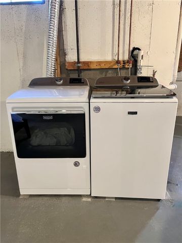 65 Carriage Trail, Newport, RI 02842