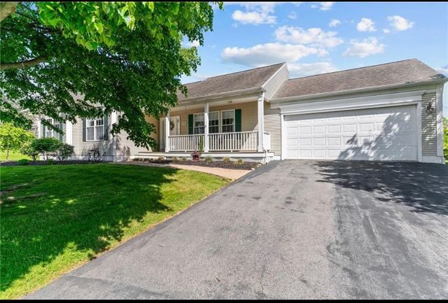 65 Carriage Trail, Newport, RI 02842