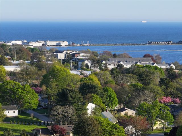 65 Carriage Trail, Newport, RI 02842