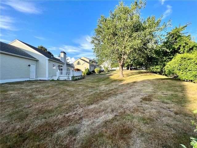 65 Carriage Trail, Newport, RI 02842