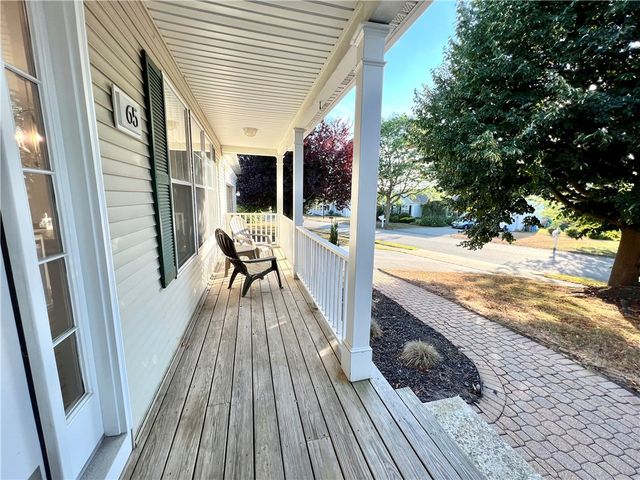 65 Carriage Trail, Newport, RI 02842