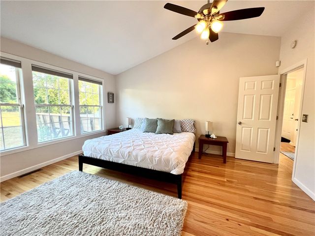 65 Carriage Trail, Newport, RI 02842