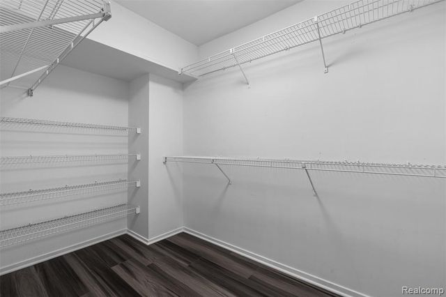 6680 Ridgefield Circle, West Bloomfield, MI 48322