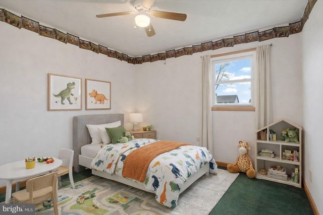 233 LENA DR, York, PA 17408