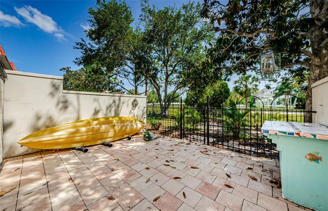 2700 BAYSHORE BOULEVARD 580, Dunedin, FL 34698