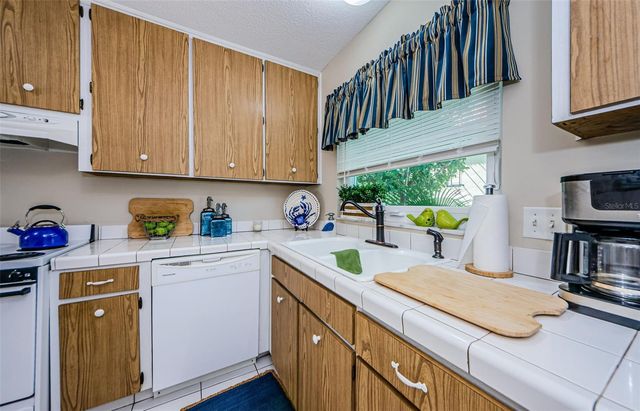 2700 BAYSHORE BOULEVARD 580, Dunedin, FL 34698
