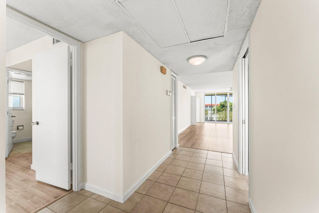 3100 NE 48th Court 415, Lighthouse Point, FL 33064