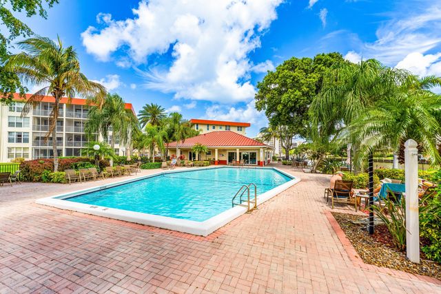 3100 NE 48th Court 415, Lighthouse Point, FL 33064