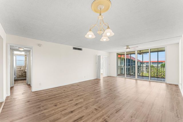 3100 NE 48th Court 415, Lighthouse Point, FL 33064