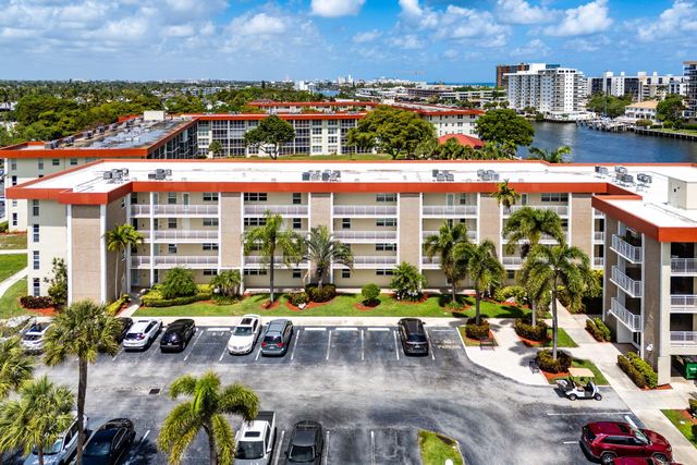 3100 NE 48th Court 415, Lighthouse Point, FL 33064