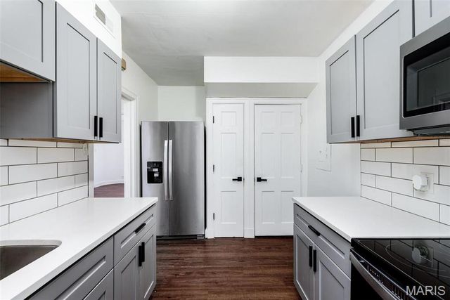205 Grover Road, St Louis, MO 63125