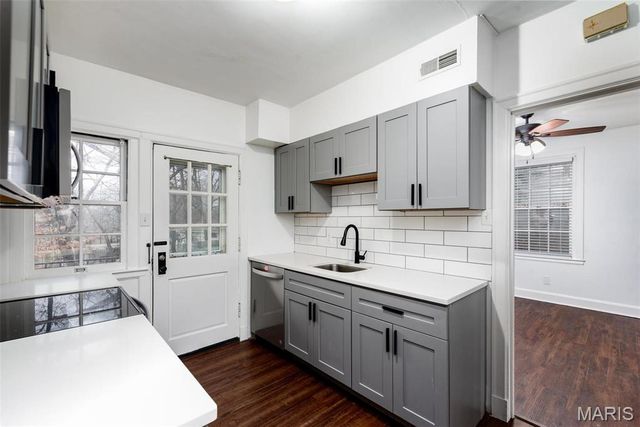 205 Grover Road, St Louis, MO 63125