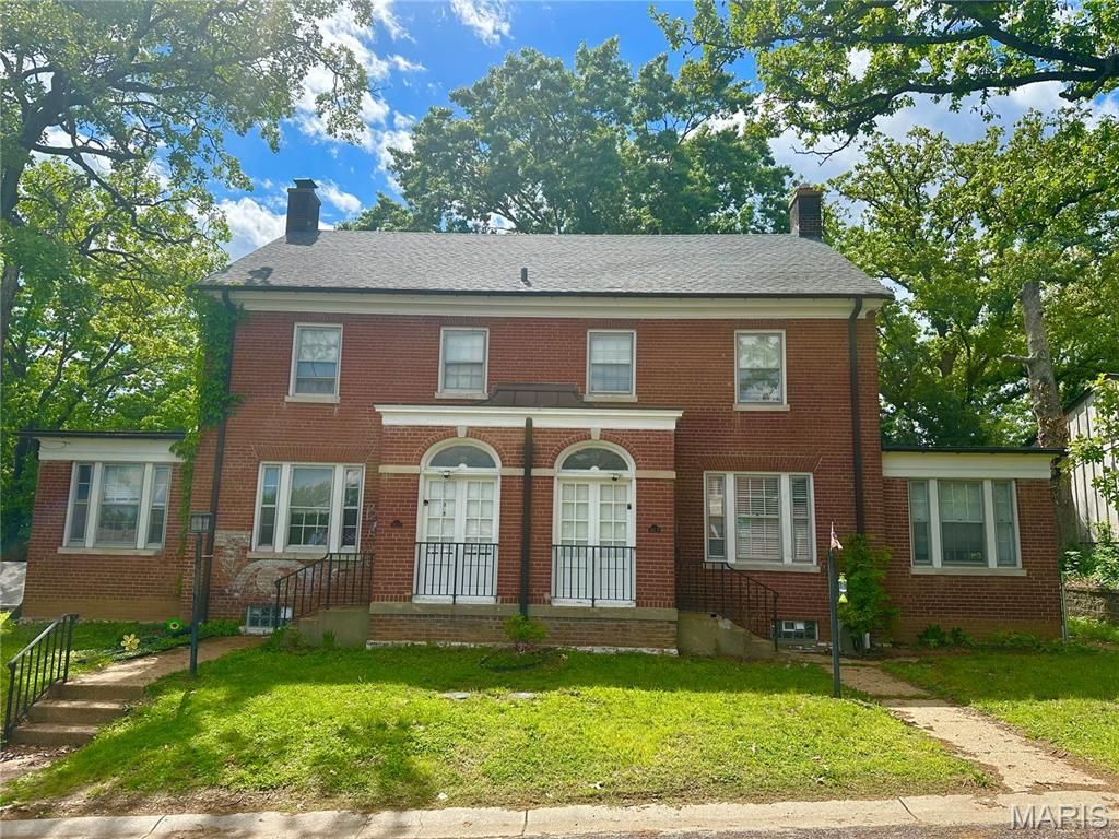 205 Grover Road, St Louis, MO 63125