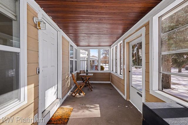 1019 E Windemere Avenue, Royal Oak, MI 48073