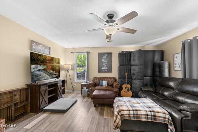 65 Isley Lane, Greeneville, TN 37745