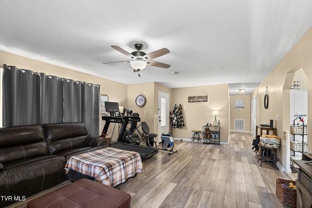 65 Isley Lane, Greeneville, TN 37745