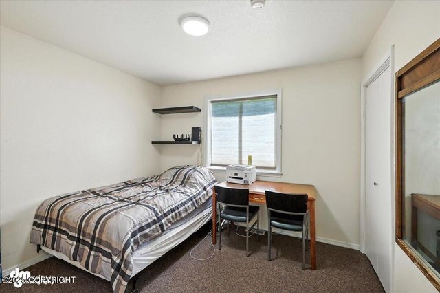 600 E Strathclyde Lane, Wasilla, AK 99654