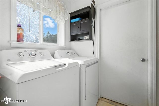 600 E Strathclyde Lane, Wasilla, AK 99654