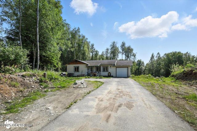 600 E Strathclyde Lane, Wasilla, AK 99654