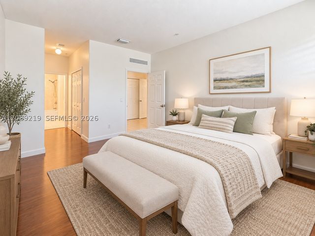 10242 NW 7th St 203, Miami, FL 33172