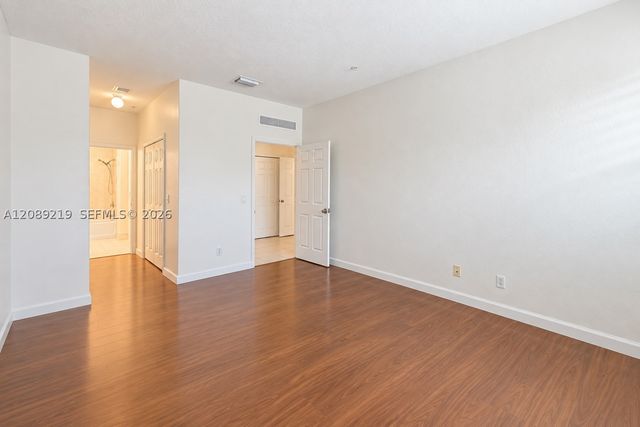 10242 NW 7th St 203, Miami, FL 33172