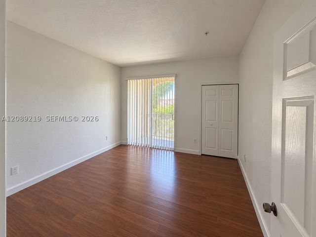 10242 NW 7th St 203, Miami, FL 33172