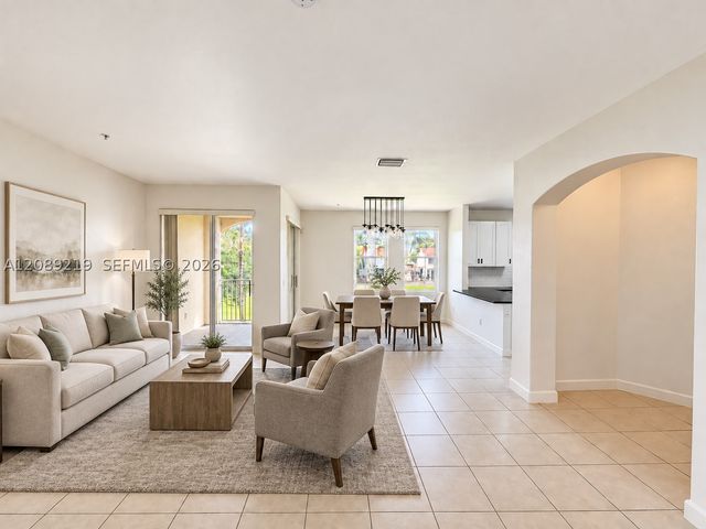 10242 NW 7th St 203, Miami, FL 33172