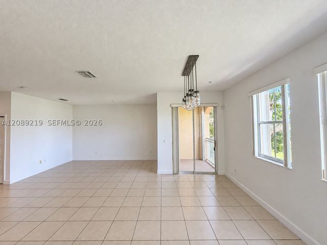 10242 NW 7th St 203, Miami, FL 33172