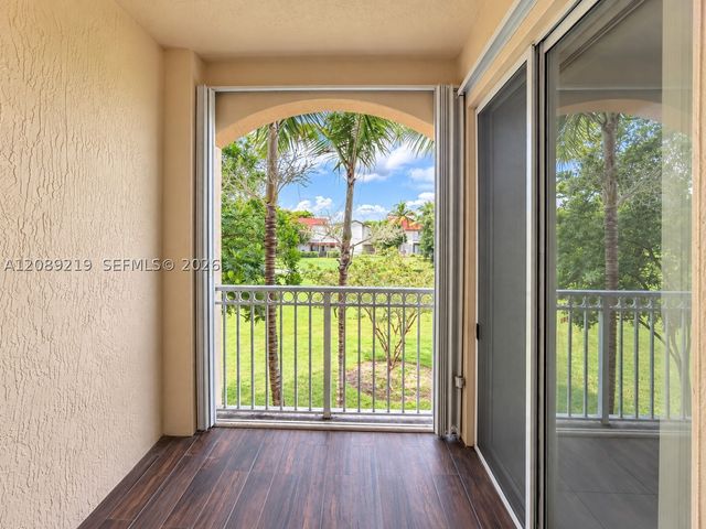 10242 NW 7th St 203, Miami, FL 33172