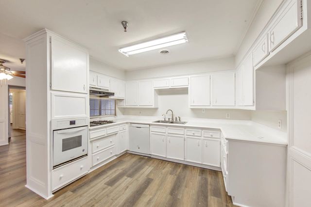 602 Fairway Dr, Thibodaux, LA 70301