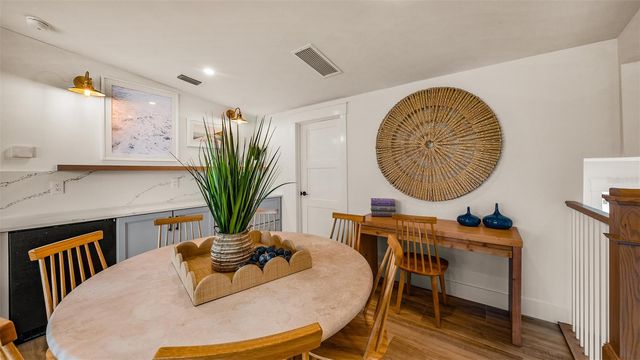 1142 WINDSONG LANE A, Sarasota, FL 34242