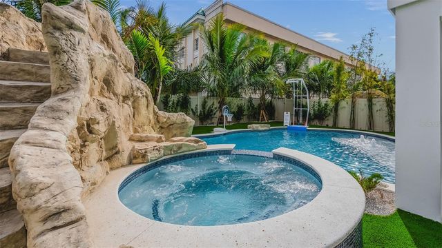 1142 WINDSONG LANE A, Sarasota, FL 34242