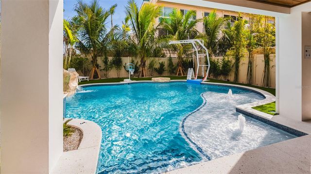 1142 WINDSONG LANE A, Sarasota, FL 34242